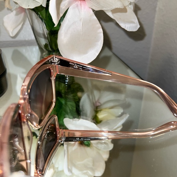 Beautiful Marc Jacobs sunglasses - Picture 6 of 6